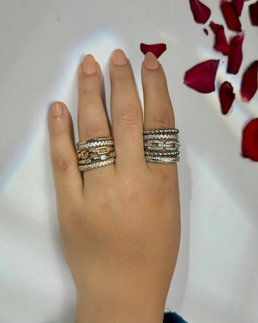 Elegant Set of Rings