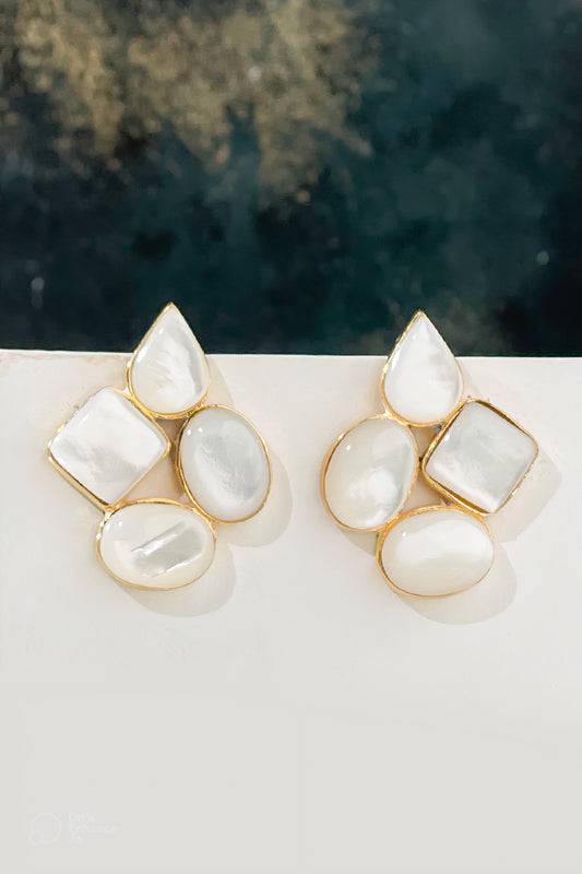 Gold-plated earrings with pearl stones