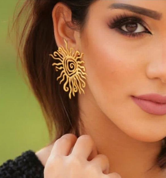 Elegant Sun Shape Earring