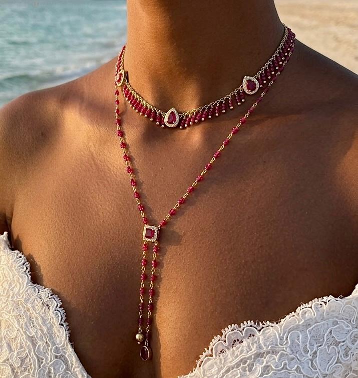 Gold-plated silver Necklace with ruby gemstones.