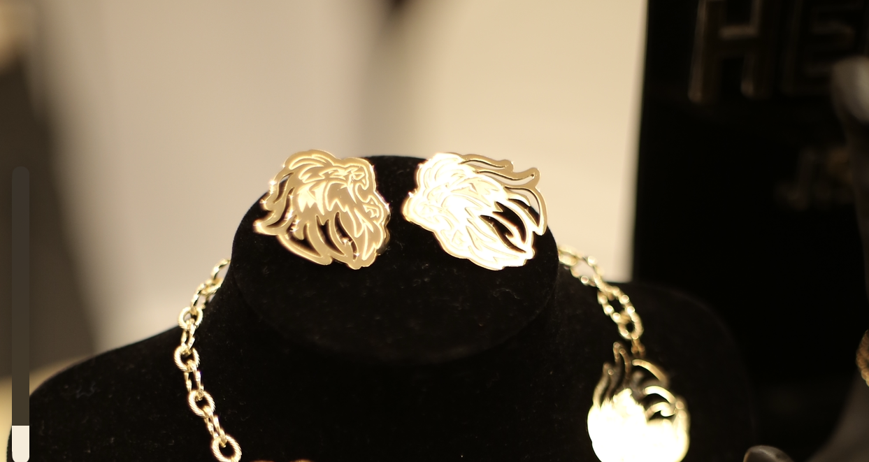 lion face earrings